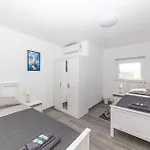 Lägenhet 2 Bedroom Stunning In