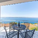 2 Bedroom Stunning In Lägenhet *
