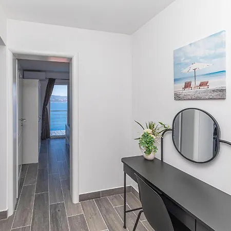 דירה 2 Bedroom Lovely In *