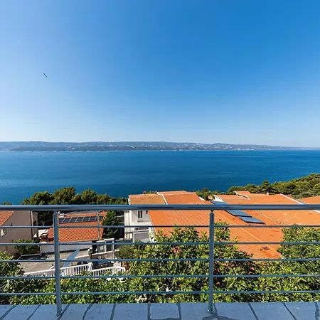 2 Bedroom Stunning In Lägenhet